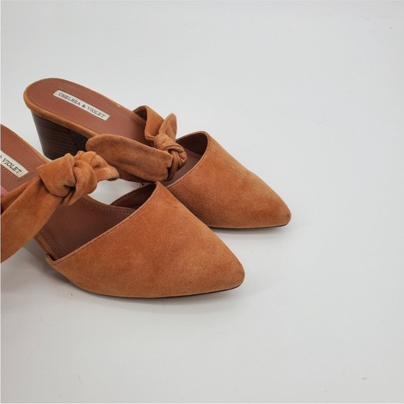 CHELSEA & VIOLET Molly Women's Suede Block Heel Mules - Picture 8 of 12